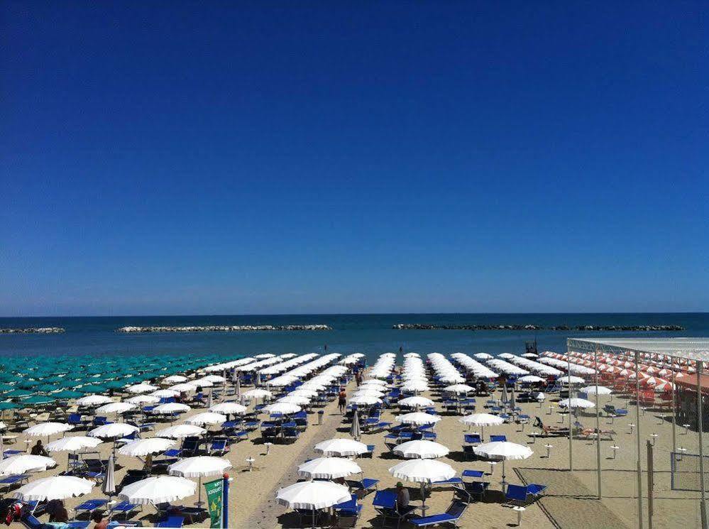 Hotel Prater Cesenatico Dış mekan fotoğraf
